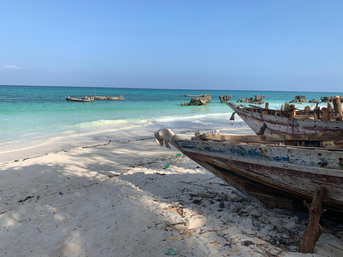 Zi Dhow Resort *